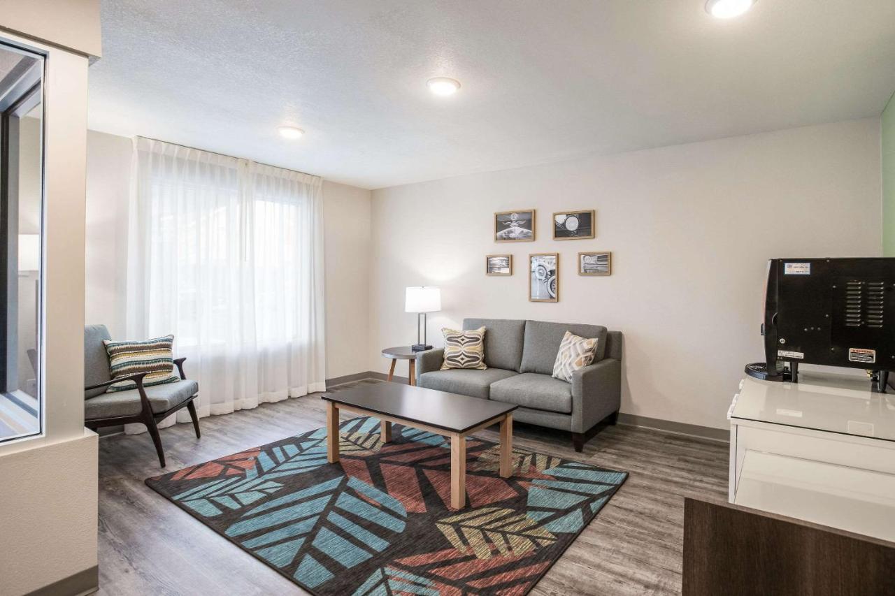 Woodspring Suites Detroit マディソン・ハイツ エクステリア 写真