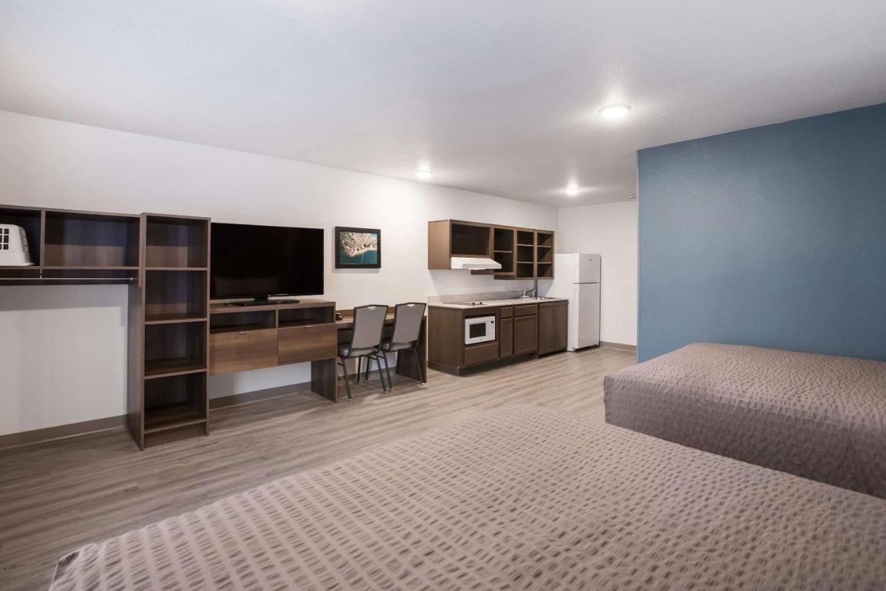 Woodspring Suites Detroit マディソン・ハイツ エクステリア 写真