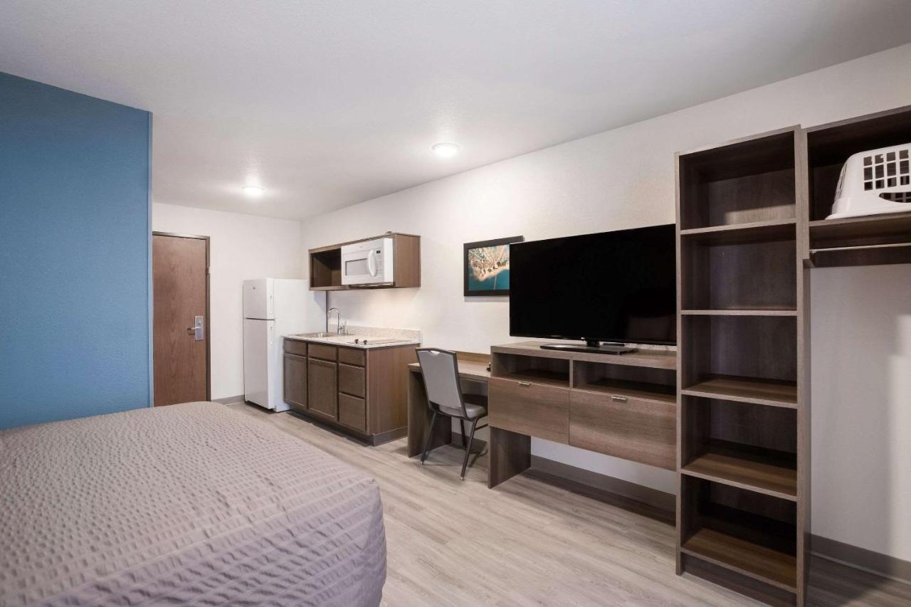Woodspring Suites Detroit マディソン・ハイツ エクステリア 写真