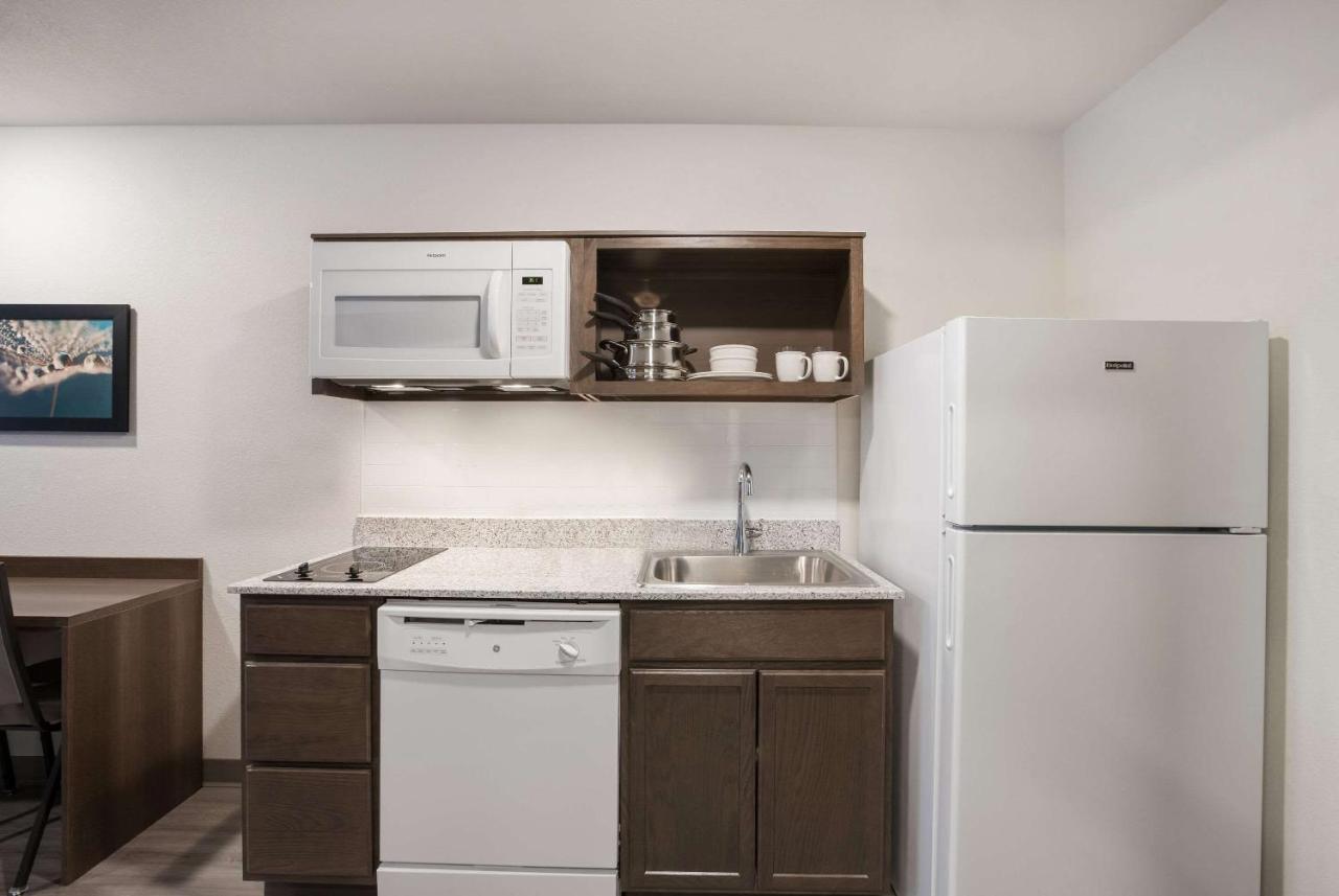 Woodspring Suites Detroit マディソン・ハイツ エクステリア 写真